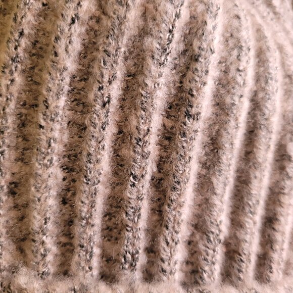 NWT BCBGeneration Bunny Ears Beanie in Rose Smoke - Picture 3 of 8